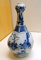 Hexagonal garlic-headed vase, China, transitional period, mid 17th century, blue and white porcelain - Ethnological Museum, Berlin - DSC02017