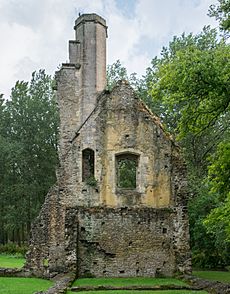 Minster Lovell Hall, south-east tower - 2016