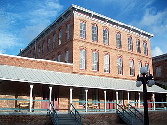 Tampa Ybor Factory01.jpg