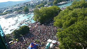 Zurich Street Parade 2008 005