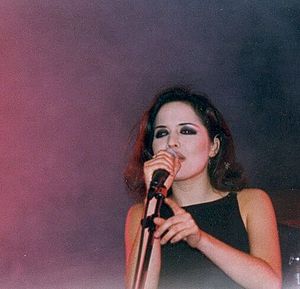 Andrea Corr (Paris ca. 1997).jpg