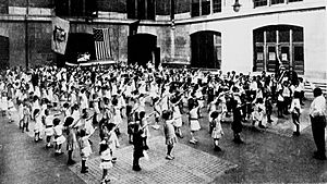 Bellamy salute 1915