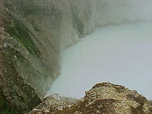 Dominica boiling lake