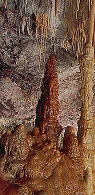 Labeled speleothems (cropped)