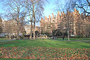 Russell Square with restaurant