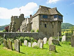 Stokesay Castle from churchyard 1.jpg