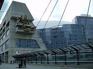 Suspension bridge over railway tracks SkyDomeRogersCentre