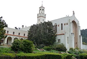 Carmelite Monastery (3305321917) (cropped)