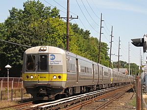 LIRR Train 2820 leaves Cedarhurst.jpg