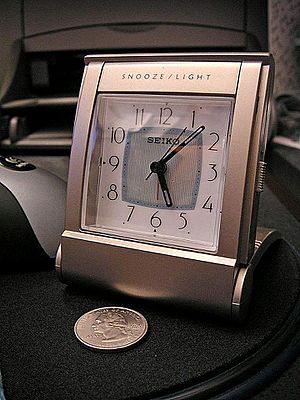 PDphotos-org alarm clock 1 bg 050304