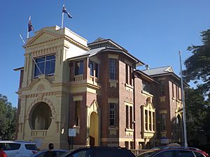 Soldiers' Memorial Hall, Ipswich.jpg