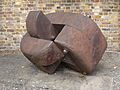 Chiswick Mall sculpture 23380.JPG