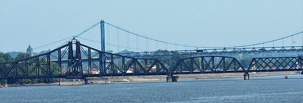 Clinton Railroad Bridge 01 (cropped)