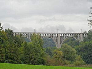 Grandfeybrücke vom Saanetal aus