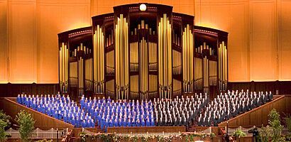 Mtchoirandorchestra ConferenceCenter (cropped)