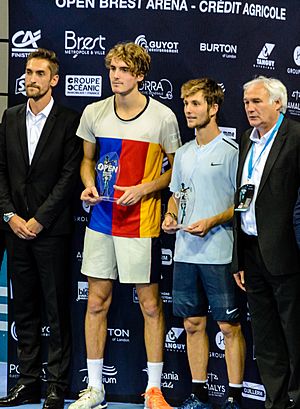 Open Brest Arena 2017 - finale Moutet-Tsitsipas 65 (cropped)