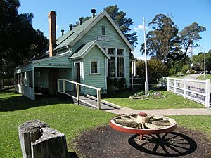 Sunny Creek School, Old Gippstown