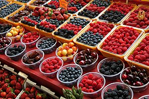 Fruits-on-Atwalter-Market Montreal-Canada