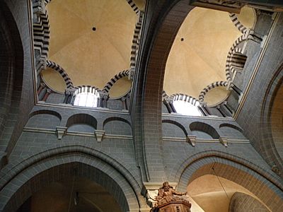 Le Puy-en-Velay Cathédrale4