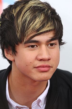 Calum Hood ARIA.jpg