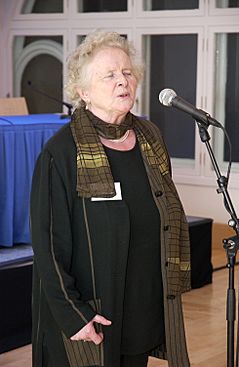 Flora Macneil