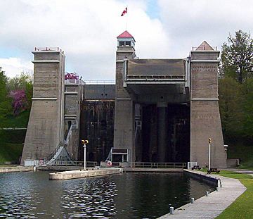 PeterboroughLiftLock23.jpg