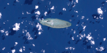 Poll Island, Torres Strait (Landsat).png