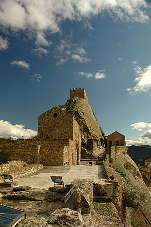 Sperlinga (EN) - Castello.jpg