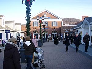 Woodbury Commons food court