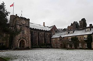 Dartington hall courtyard