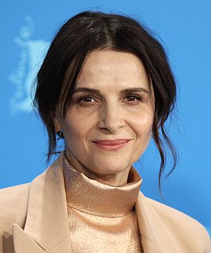 Juliette Binoche, 2022 (cropped).jpg