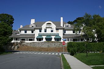 Lighthouse inn.JPG