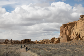 Pueblo-Bonito-from-far-away