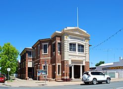 West Wyalong Memorial Literary Institute 001