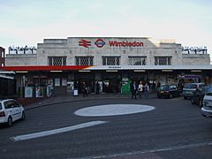 Wimbledon station main building.JPG