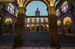 Archiginnasio ora blu Bologna