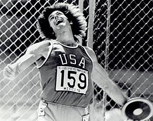 Bruce Jenner discus PanAm 1975