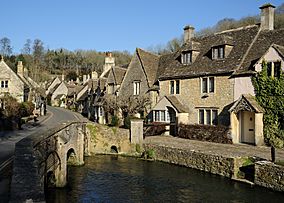 Castle combe cotswolds.jpg