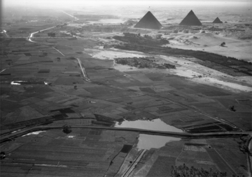 Giza-pyramids-uwm