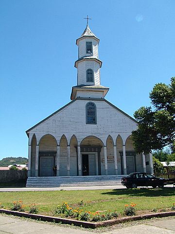 Iglesia de Dalcahue-fachada.jpg