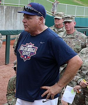 Mike Scioscia (6738264) (cropped)