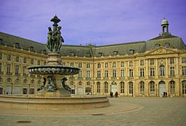 Place-Bourse Bordeaux-boosted-colours