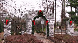 Sequoyah-hills-entrance-tn1