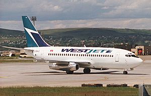 WestJet 737-200 C-GWJE