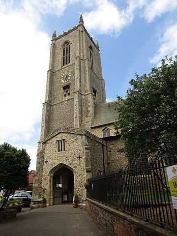 -2019-07-08 Saint Peter and Saint Paul Parish Church, Oak Street, Fakenham (1)