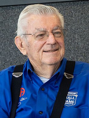 Bobby Allison Martinsville 2022 (cropped).jpg