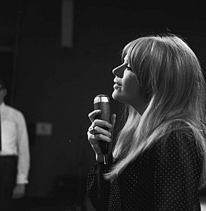 Fanclub1966MarianneFaithfull3