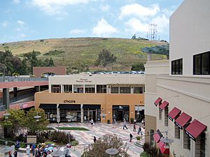 Promenade on the Peninsula mall, Rolling Hills Estates