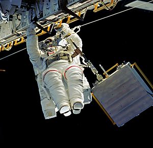 Sts076 Linda Godwin Spacewalk