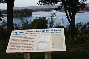 UpperMississippiRiverNationalWildlifeFishRefugeSign